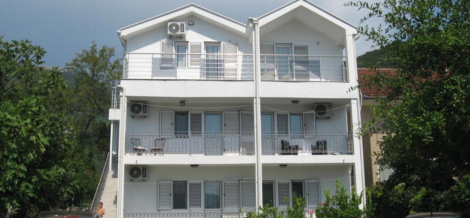 Apartman Stefan 티바트 외부 사진
