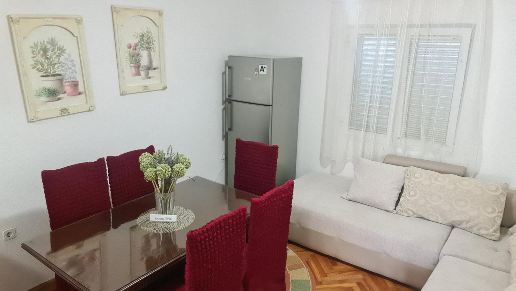 Apartman Stefan 티바트 외부 사진